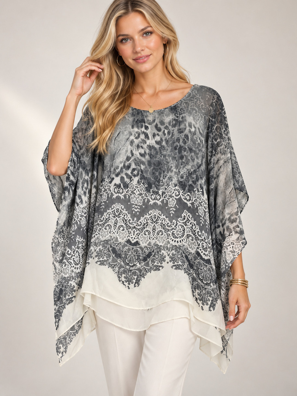 2/$30 Chico’s Animal Paisley Poncho Gray Ivory S/M #A5112